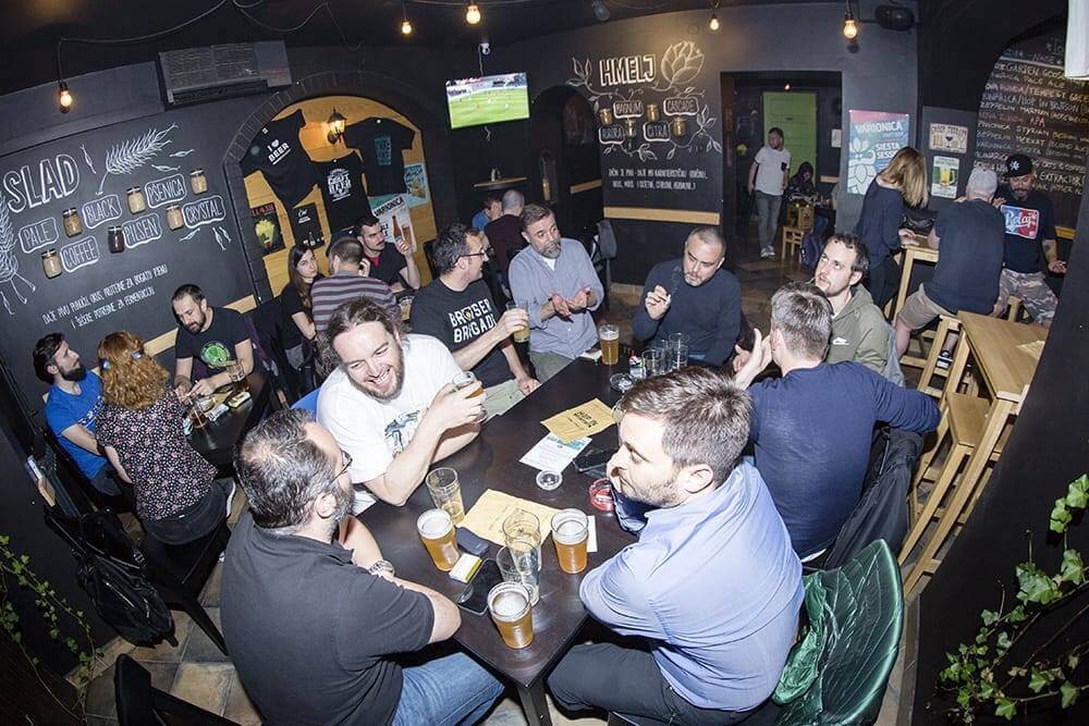 hop-in-craft-beer-bar.jpg