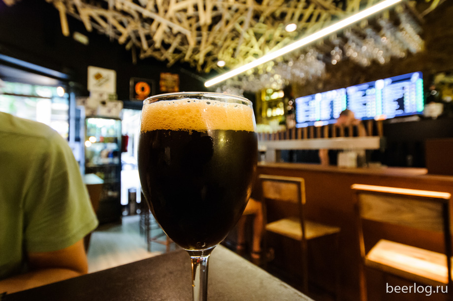 alvine-naparbier_gentleman_on-tap_1.jpg