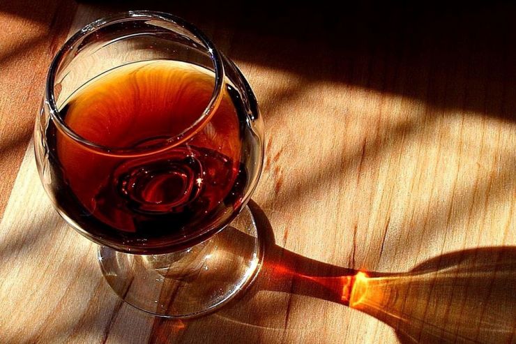 Производители просят увеличить на 30% МРЦ на коньяк