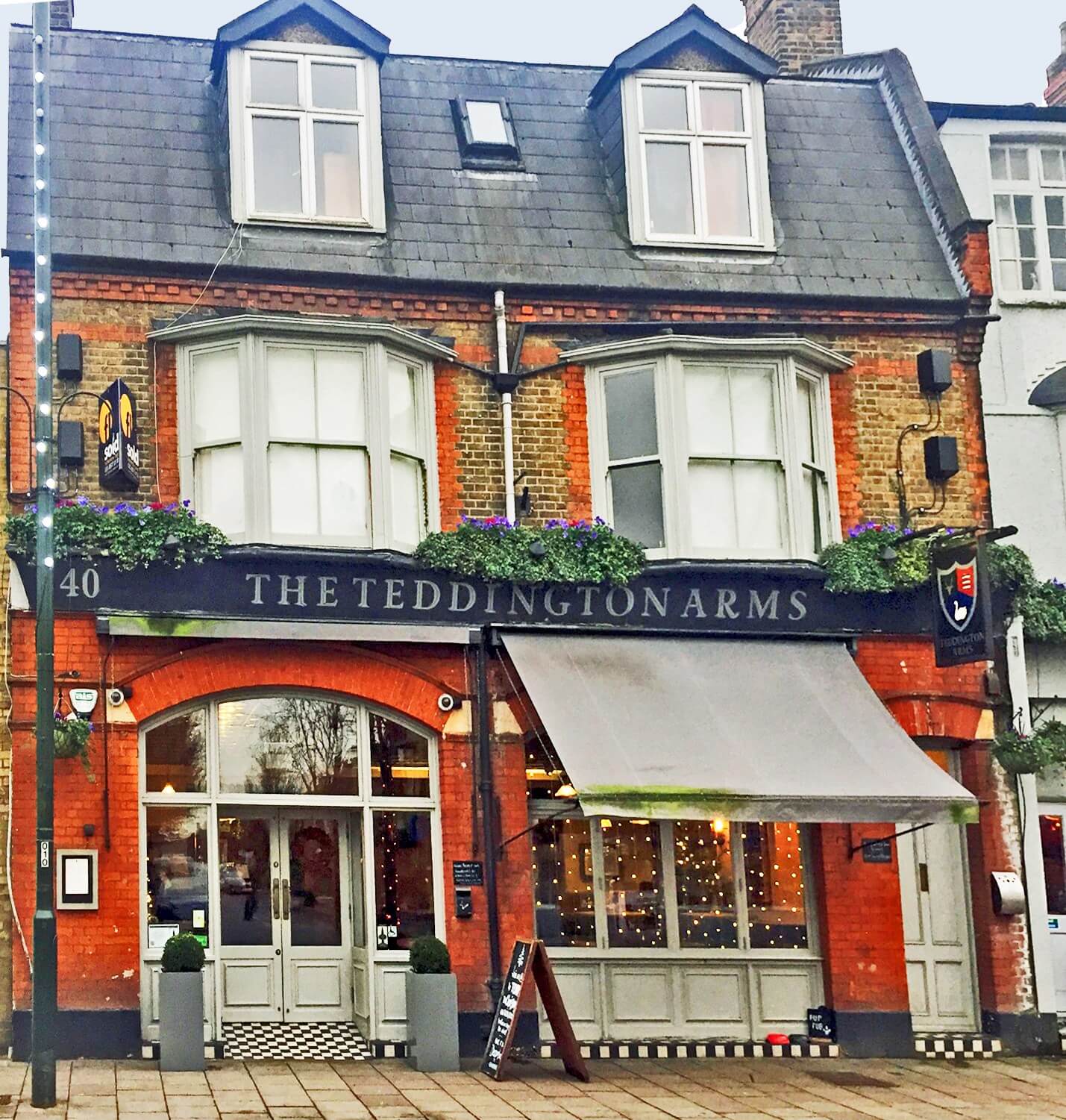 teddington-arms.jpg